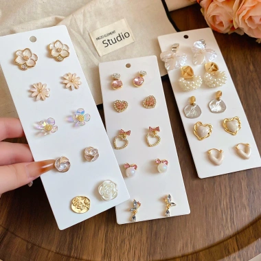 Bộ 10 bông tai ngọc trai kim cương hình nơ trái tim Hàn Quốc thanh lịch cho nữ - Giá 65.800đ