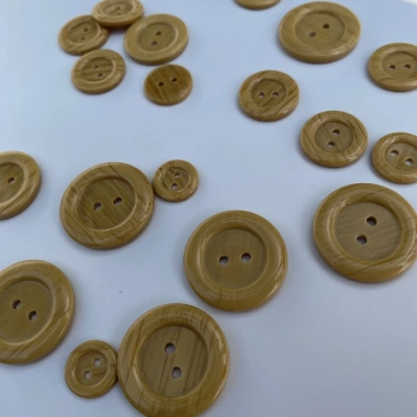 Bộ 10 Nút vân gỗ nhựa bóng - Trang trí handmade, kết áo, giá ưu đãi 15.000 VND 5 Bộ 10 Nút vân gỗ nhựa bóng - Trang trí handmade, kết áo, giá ưu đãi 15.000 VND 5