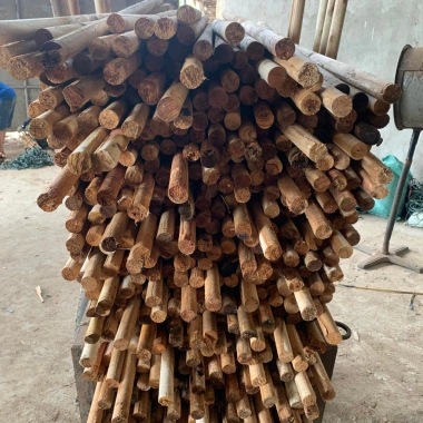 Bó 10 thanh gỗ tròn 4cm x 120cm - Cán chổi, vòng hoa, giàn leo, trang trí vườn, 50.000 VND 5