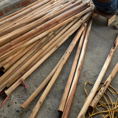 Bó 10 thanh gỗ tròn 4cm x 120cm - Cán chổi, vòng hoa, giàn leo, trang trí vườn, 50.000 VND 9