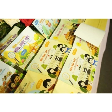 Bộ 10 Truyện Hà Nội - Sài Gòn Du Kí Song Ngữ cho Trẻ 4-12, Lịch Sử - SBOOKS 237.6k 7
