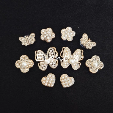 Bộ 12 Ngọc Trai Bướm Nơ Hình Trái Tim Trang Trí Giày & Túi Nữ, Giá 82.500 VND