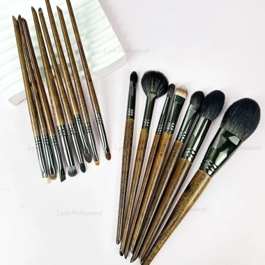 Bộ 14 cọ lông thú LYNH PROFESSIONAL - túi lưới, mềm mịn, bám phấn, chỉ 290.000₫ 7 Bộ 14 cọ lông thú LYNH PROFESSIONAL - túi lưới, mềm mịn, bám phấn, chỉ 290.000₫ 7