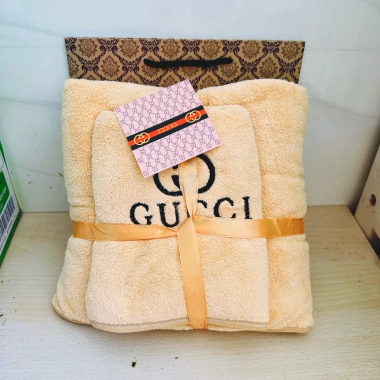 Bộ 2 chiếc khăn tắm thương hiệu đa dạng kèm túi giấy - Giá ưu đãi 117.900đ