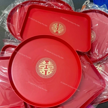 Bộ 2 khay nhựa ST GROUP chữ nhật và tròn màu đỏ đậm, đựng trái cây, trà bánh tiệc Lễ Tết - chỉ 78.000