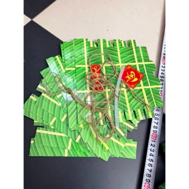 Bộ 20 bánh tét làm tràng phao - Đậm đà truyền thống, giá chỉ 69.000 VND, giảm từ 84.180 VND 4 Bộ 20 bánh tét làm tràng phao - Đậm đà truyền thống, giá chỉ 69.000 VND, giảm từ 84.180 VND 4