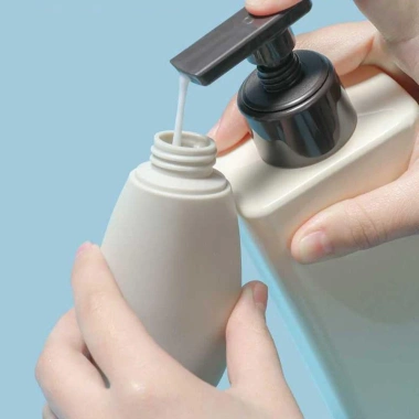 Bộ 3 Lọ Chiết Mỹ Phẩm Du Lịch 60ml - Dầu Gội, Sữa Tắm - Giá 19.500 VND 3
