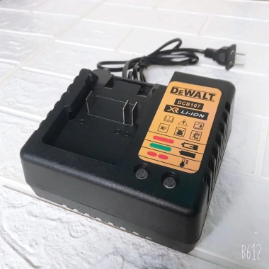 Bộ 3 pin 20cell cho máy xiết bulong Makita 4cm 2.000N - Giá ưu đãi 308.000₫