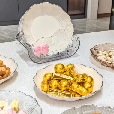 Bộ 4 Đĩa Nhựa Viền Bạc Hình Hoa Lòng Sâu - Khay Bánh Kẹo, Hạt Hướng Dương, Decor Tết