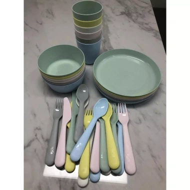 Bộ 4 ly cốc Kalas IKEA ăn dặm theo màu nhựa an toàn cho bé - Giá chỉ 67.000 VND, giảm từ 82.410 VND