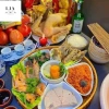 Bộ 5 chiếc bát dĩa hoa mặt trời sứ Bát Tràng cao cấp kèm khay mây giá 149.000₫