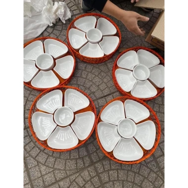 Bộ 5 đĩa hoa mặt trời kèm khay mây - Gốm sứ cao cấp, trang trí bàn ăn & mâm cúng, giá ưu đãi 360.000₫ 4