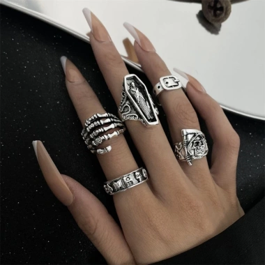 Bộ 5 Nhẫn Móc Thắt Lưng Đầu Lâu Kim Loại Bạc - Phong Cách Gothic, Giá chỉ 62.732₫