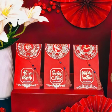 Bộ 6 Bao Lì Xì Giấy Ánh Kim Đỏ 2.026 - Dây Tua Rua, Chữ Tài An Lộc Hỷ Phúc Phú, Cao Cấp, Giá chỉ 17.500₫ 9 Bộ 6 Bao Lì Xì Giấy Ánh Kim Đỏ 2.026 - Dây Tua Rua, Chữ Tài An Lộc Hỷ Phúc Phú, Cao Cấp, Giá chỉ 17.500₫ 9
