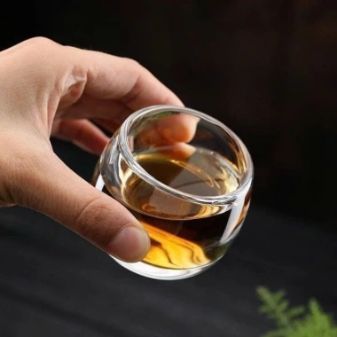 Bộ 6 Cốc Thủy Tinh Pha Lê Cao Cấp, Trong Suốt Dày Dặn, Uống Trà Không Nóng, Sang Trọng - Giá 30.000 VND