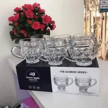 Bộ 6 ly thủy tinh cao cấp có quai cầm - Giá ưu đãi 63.000đ, chất lượng sang trọng cho bàn ăn hiện đại