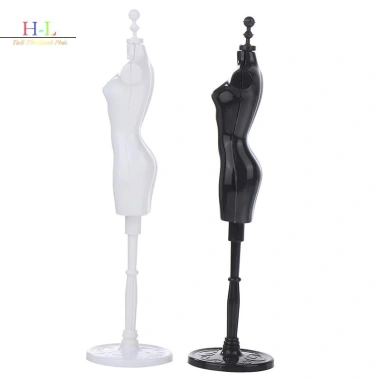 Bộ 6 Nhà búp bê mini với mũ nón, móc treo váy, giá đỡ mẫu đám cưới - Giá chỉ 41.250₫