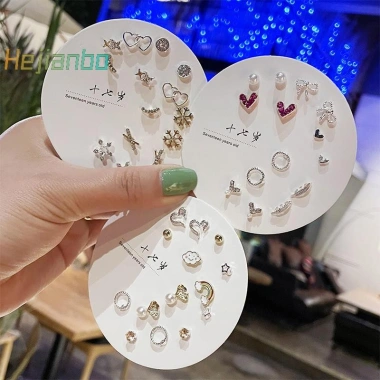 Bộ 7 đôi bông tai nữ hình học nhỏ Hàn Quốc - Nhiều cặp dễ thương, giảm 23% 2 Bộ 7 đôi bông tai nữ hình học nhỏ Hàn Quốc - Nhiều cặp dễ thương, giảm 23% 2