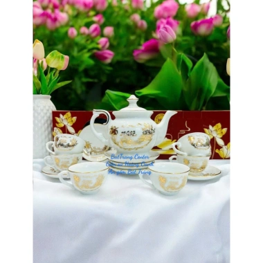 Bộ 7 mẫu ấm chén pha trà Bát Tràng men trắng vẽ vàng - Thiết kế Vinh Hoa Phú Quý, giá ưu đãi 461.957 VND