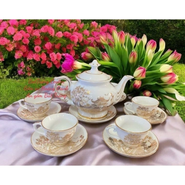 Bộ 7 mẫu ấm chén pha trà Bát Tràng men trắng vẽ vàng - Thiết kế Vinh Hoa Phú Quý, giá ưu đãi 461.957 VND