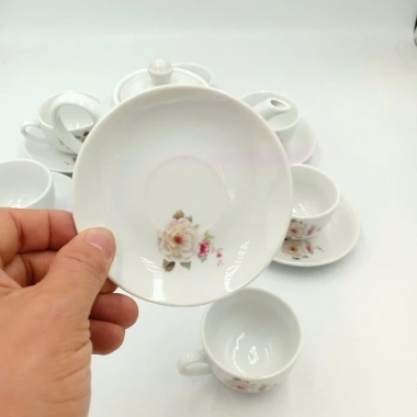 Bộ ấm chén Bát Tràng hoa cỏ mùa xuân – Đẹp cho trà ngày Tết, giảm còn 149.000đ 5