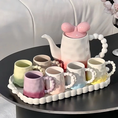 Bộ ấm chén gốm sứ vintage nắp nơ kèm khay - Phong cách dễ thương, giảm sâu 23% chỉ 1.09 triệu, hoàn hảo cho không gian nhà bếp