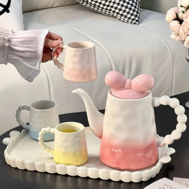Bộ ấm chén gốm sứ vintage nắp nơ kèm khay - Phong cách dễ thương, giảm sâu 23% chỉ 1.09 triệu, hoàn hảo cho không gian nhà bếp 4