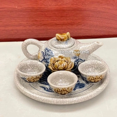 Bộ ấm chén men rạn đắp nổi thờ cúng - 7 món, giá ưu đãi 320.000₫ 3 Bộ ấm chén men rạn đắp nổi thờ cúng - 7 món, giá ưu đãi 320.000₫ 3