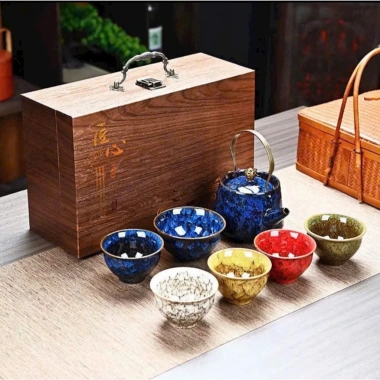 Bộ Ấm Chén Sứ Ngọc Men Rạn Ngũ Sắc Đẳng Cấp - Hộp Gỗ Khóa Quý Phái, Quà Biếu Doanh Nhân Sang Trọng, Giá Ưu Đãi 499k