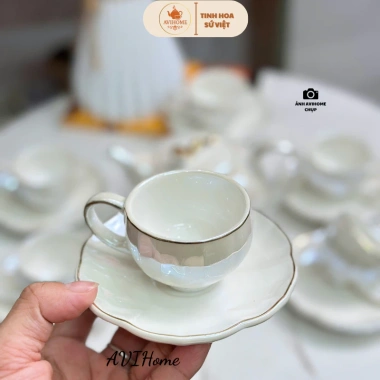 Bộ Ấm Chén Sứ Viền Vàng Uống Trà + Đĩa Rời Sang Trọng – Quà Tặng Ý Nghĩa Giá 840k VND