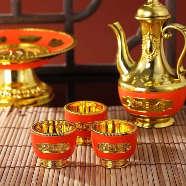Bộ Ấm Chén Thờ Cúng Đỏ Vàng Sang Trọng - Giá Ưu Đãi 70.000 VND, Chất Lượng Cao 8 Bộ Ấm Chén Thờ Cúng Đỏ Vàng Sang Trọng - Giá Ưu Đãi 70.000 VND, Chất Lượng Cao 8