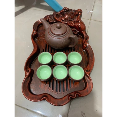 Bộ ấm chén trà cao cấp và khay ông thần tài sang trọng - Giá 256.000 VND 3 Bộ ấm chén trà cao cấp và khay ông thần tài sang trọng - Giá 256.000 VND 3