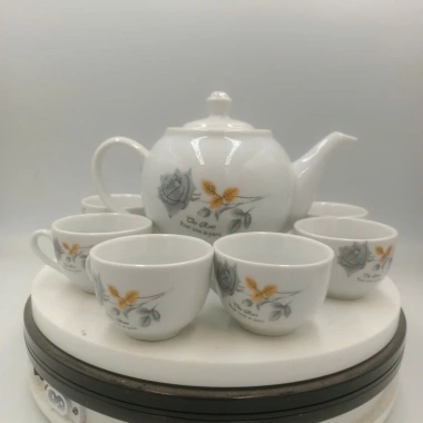 Bộ ấm chén uống trà họa tiết hoa hồng Bát Tràng – Đẹp, 79.000₫ 8 Bộ ấm chén uống trà họa tiết hoa hồng Bát Tràng – Đẹp, 79.000₫ 8