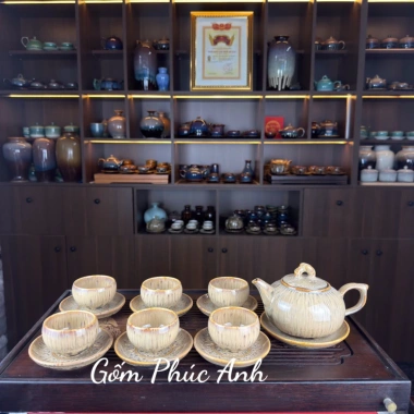 Bộ Ấm Chén Uống Trà Men Hoả Biến Hoàng Thổi Vân Tia - Gốm Sứ Bát Tràng Cao Cấp, Thiết Kế Tinh Xảo, Giá Ưu Đãi 330.000 VNĐ