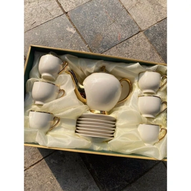 Bộ ấm chén viền vàng sang trọng – Quà biếu tặng đẳng cấp, giảm giá 22% chỉ 355.500₫ 3 Bộ ấm chén viền vàng sang trọng – Quà biếu tặng đẳng cấp, giảm giá 22% chỉ 355.500₫ 3