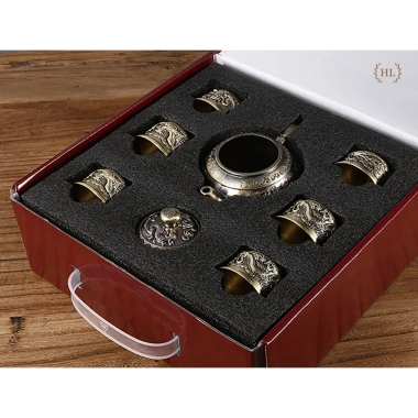 Bộ ấm trà đồng Long Phụng Sum Vầy 6 ly - Hoa văn phú quý, giá ưu đãi 550.000