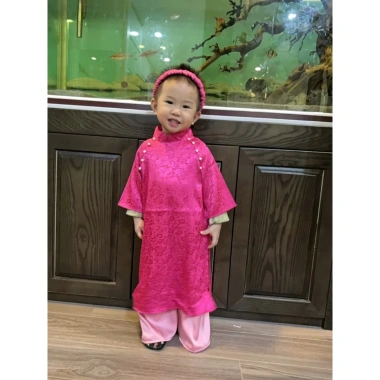 Bộ áo dài bé gái Tết 2.026 màu đỏ cách tân nơ lụa gấm size đại 43kg BIATON KIDS
