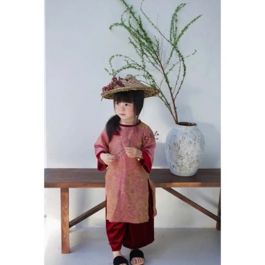Bộ Áo Dài Cách Tân Bé Gái Vải Gấm Lụa Truyền Thống Thiết Kế Tết Thanh Lịch 379k 3