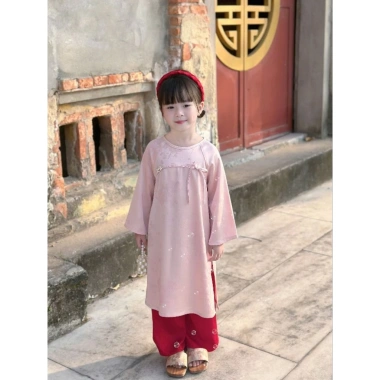Bộ áo dài Ngọc Mây Cúc Chi xinh xắn cho mẹ và bé áo dài Tết 2.026 giá ưu đãi 485k