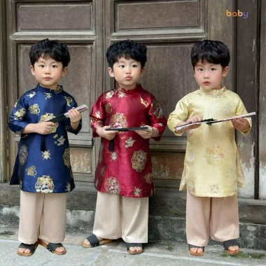 Bộ Áo Dài Tết Gấm FBABY 2 Lớp Vân Thỏ cho Bé Trai & Bé Gái – Chất liệu cao cấp, Giá ưu đãi 385.000đ 3