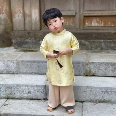 Bộ Áo Dài Tết Gấm FBABY 2 Lớp Vân Thỏ cho Bé Trai & Bé Gái – Chất liệu cao cấp, Giá ưu đãi 385.000đ 6