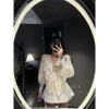 Bộ áo ren bèo và quần váy siêu đẹp, thích hợp đi chơi, đi làm, sang chảnh, giá giảm còn 460.000 VNĐ