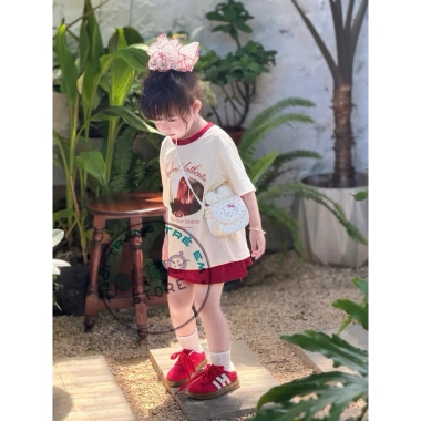 Bộ áo thun cotton bé gái Uncle M Authentic và chân váy chữ A siêu đáng yêu, giá ưu đãi 149k
