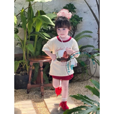 Bộ áo thun cotton bé gái Uncle M Authentic và chân váy chữ A siêu đáng yêu, giá ưu đãi 149k