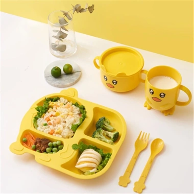 Bộ Bát Ăn 5 Món Vịt Vàng Kute cho Bé - Khay, Bát, Cốc, Thìa, Dĩa - Giá 72.900₫