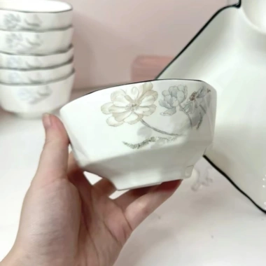 Bộ bát ăn cơm kim cương hoa cúc gốm sứ, chén dĩa trắng – giá chỉ 150.000₫