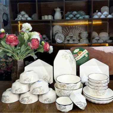 Bộ bát ăn cơm kim cương hoa cúc gốm sứ, chén dĩa trắng – giá chỉ 150.000₫