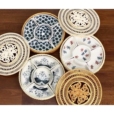 Bộ bát cúng Bát Tràng gồm khay mứt & khay bánh kẹo - Giá ưu đãi 299.000đ 9 Bộ bát cúng Bát Tràng gồm khay mứt & khay bánh kẹo - Giá ưu đãi 299.000đ 9