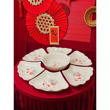 Bộ bát đĩa cúng gia tiên Minh Châu hoa mặt trời - hoa sen cá chép đỏ 483.600 VND 10 Bộ bát đĩa cúng gia tiên Minh Châu hoa mặt trời - hoa sen cá chép đỏ 483.600 VND 10
