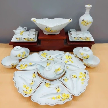 Bộ Bát Đĩa Hoa Mặt Trời 3 Size Vẽ Tay Gốm Sứ Cao Cấp Bát Tràng - Bày Mâm Cúng Gia Tiên Hoạ Tiết Mai Vàng 350.000đ 7